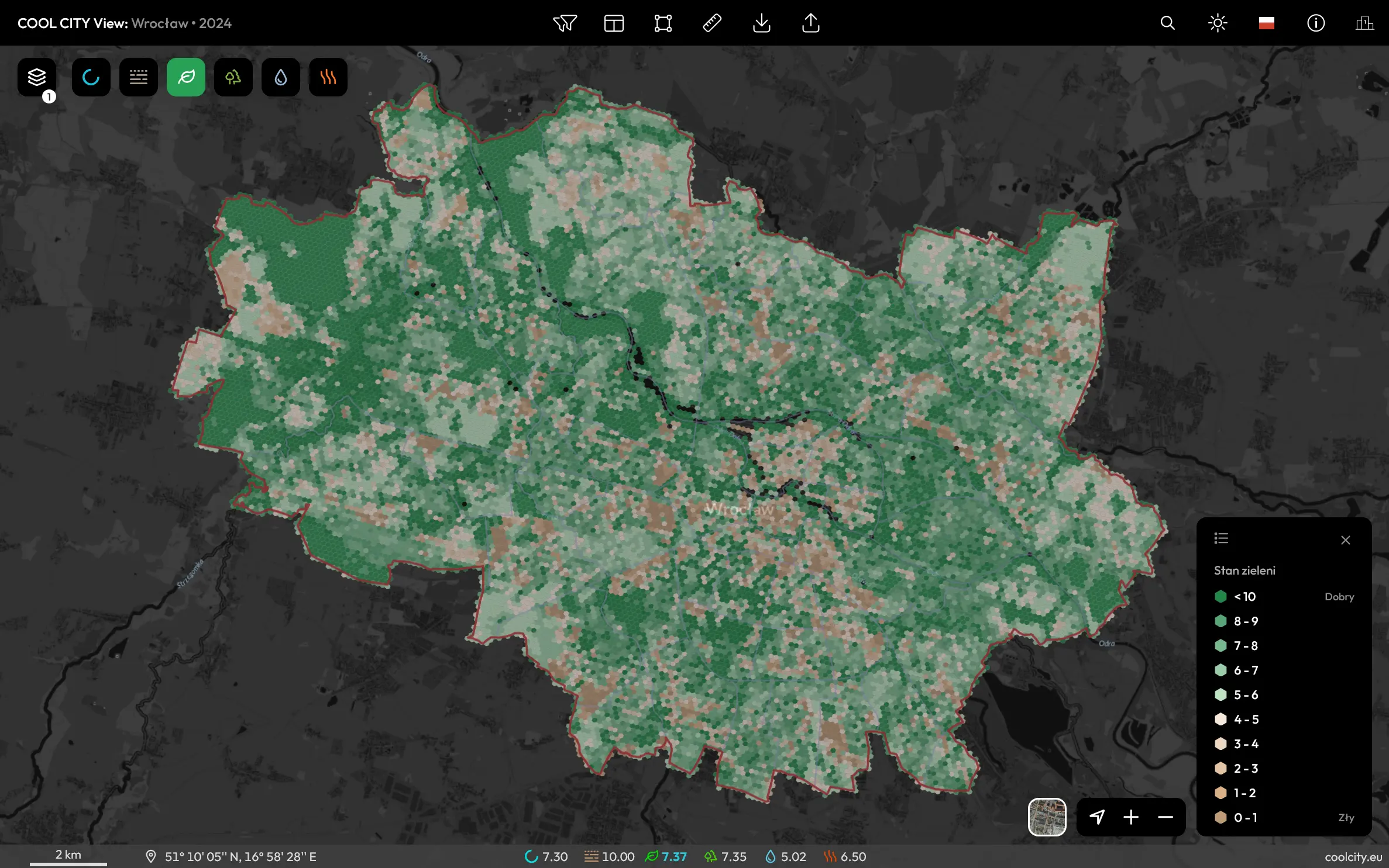 Wskazuje miejsca o najlepszym i najgorszym stanie zieleni miejskiej zarówno na terenach zurbanizowanych, jak i naturalnych.